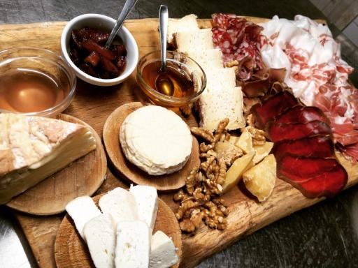 Agriturismo di Charme e Ristorante Stallato Il Filo di Paglia - Housity
