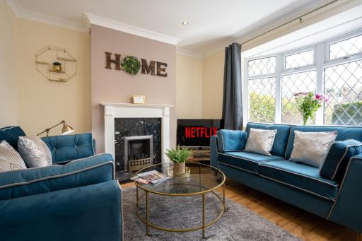 Summerfield House - Elegant house with garden near NEC, JLR, Solihull - Housity
