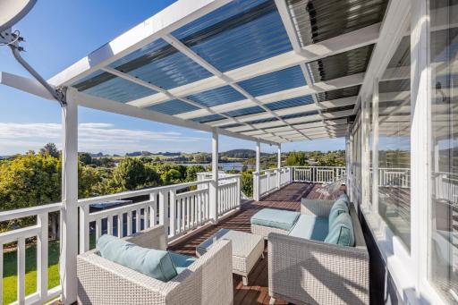 Enjoy the View - Kerikeri Holiday Home - Housity