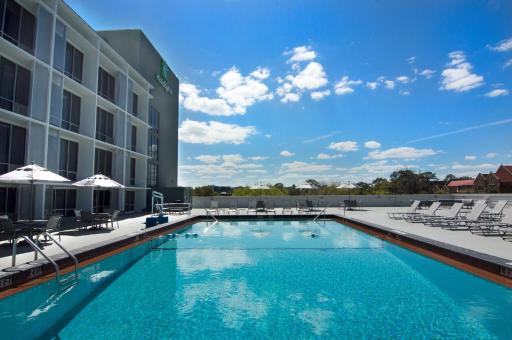 Holiday Inn Gainesville-University Center, an IHG Hotel - Housity