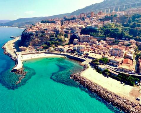 Italian charm, modern elegance in Pizzo - Housity