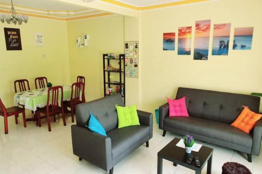 Colourful homestay - (near jeti sky mirror) - Housity