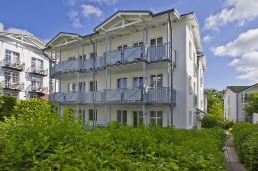 zentrale FeWo mit Balkon, gratis Nutzung vom AHOI Erlebnisbad und Sauna in Sellin - Villa Buskam FeWo 22 - Housity