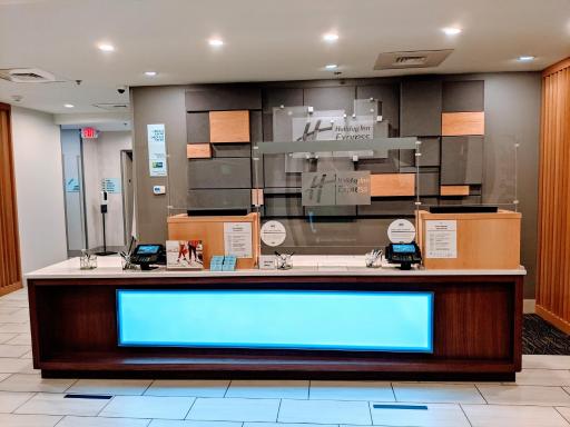 Holiday Inn Express South Burlington, an IHG Hotel - Housity
