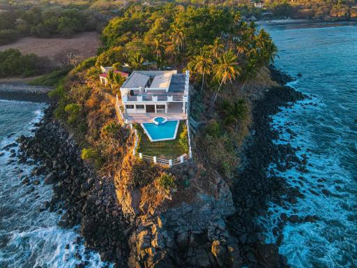 Paradise Surf Hotel - Housity