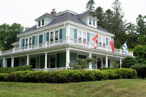 Alicion Bed & Breakfast - Housity