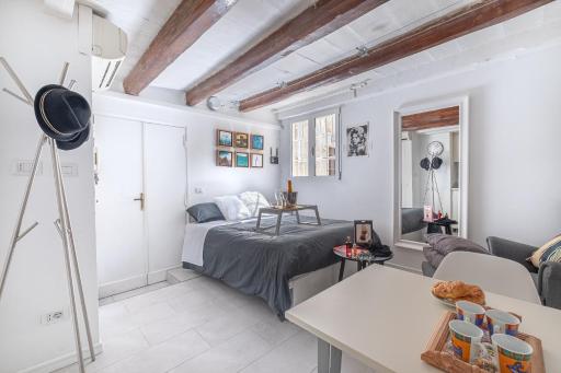 L'Antre de L'Amour - Housity