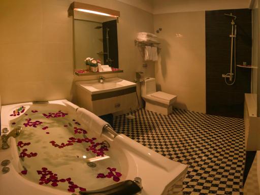 Avantgarde Hotel - Housity