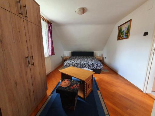 Szekrény Apartman - Housity