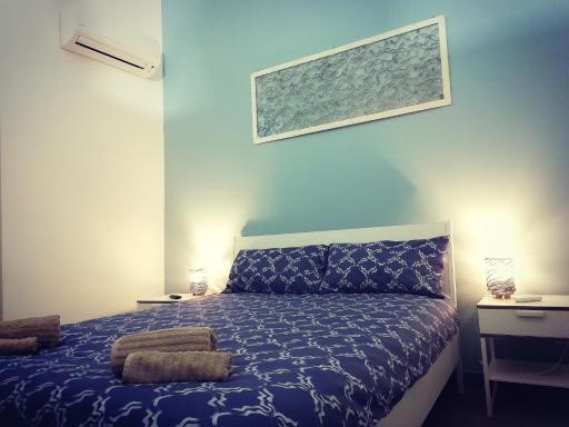 Theatron Houses - Housity