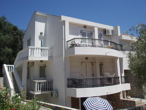 Apartments Medin Danilo - Housity