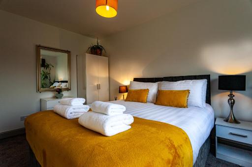 Chester Zoo Family Retreat - Housity