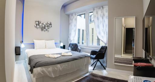 The Royals Downtown - Housity