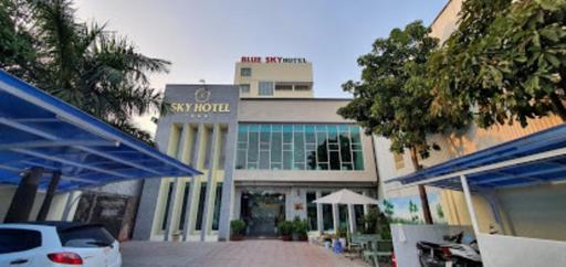 Sky Hotel - Housity