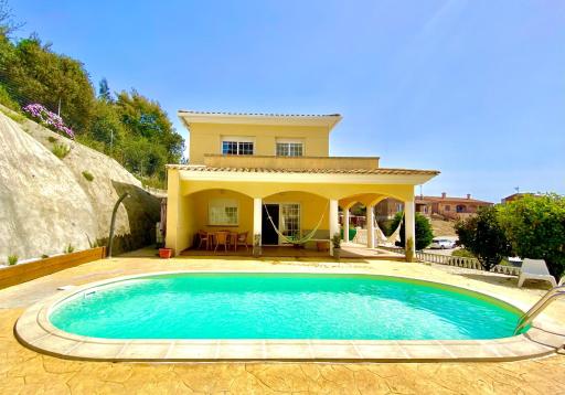 Charming Villa in Vidreres with Private Pool - Housity