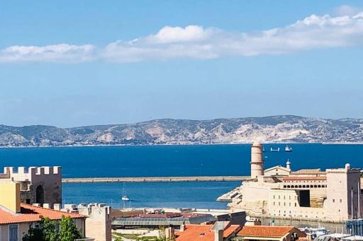 Studio vue mer dans le quartier de saint Victor - Housity
