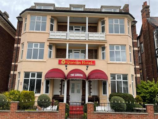 Queens Hotel, Skegness - Housity