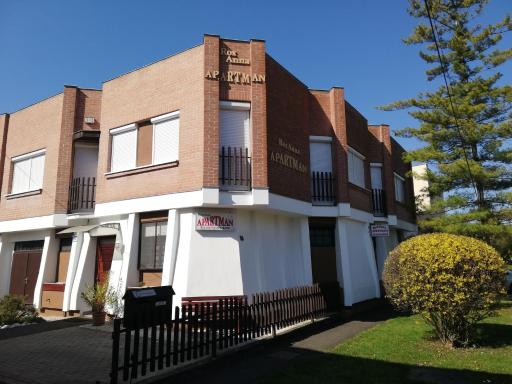 Roxanna Apartman - Housity