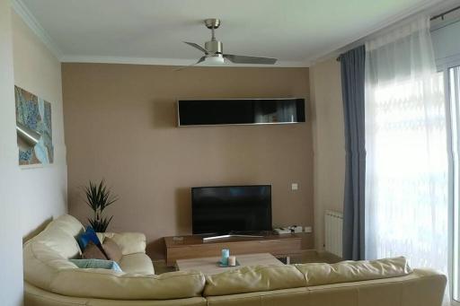 Apartamento para 5 personas frente al mar con piscina y parking - Housity