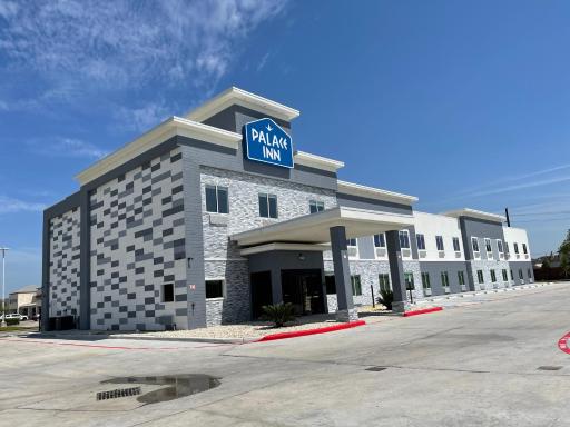 Palace Inn Blue Houston East Beltway 8 - Housity