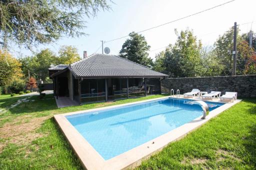 Amazing Villa with Private Pool in Sapanca - Housity