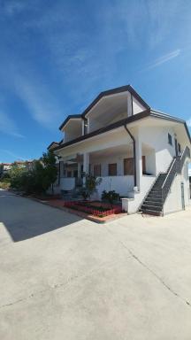 Appartamento Tra Mare E Lago - Housity