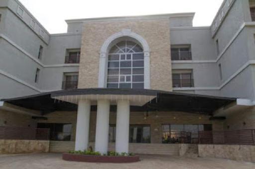 Room in Lodge - Full Moon Hotel Owerri - Housity