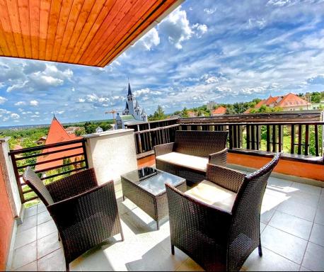 Roselio Sky Residence - Housity