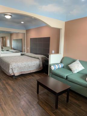Sterling Inn and Suites at Reliant and Medical Center Houston - Housity