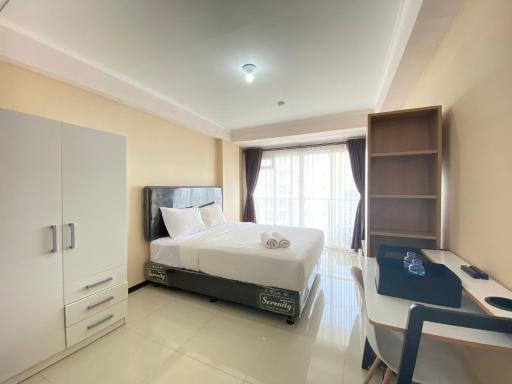 Sunnyside Studio Room at Apartment Gateway Pasteur near Exit Toll Pasteur By Travelio - Housity