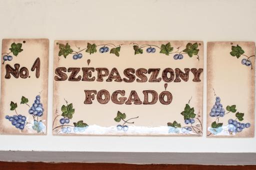 Szépasszony Fogadó - Housity