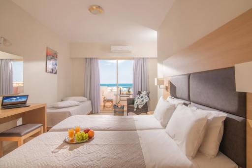 Pleasure Beach Hotel - Housity