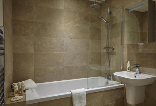 The Loft House - Beautiful House in Best Location - Housity