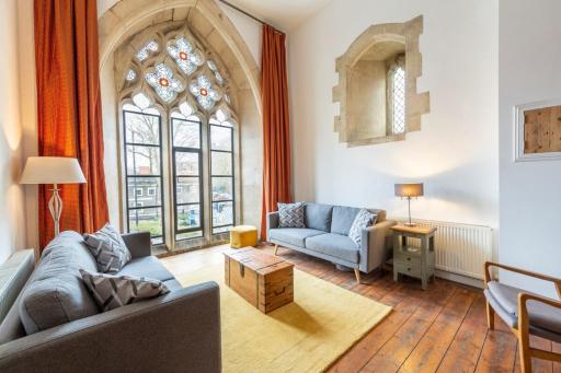Grade II Listed Converted Church Tower - 6 person - Housity