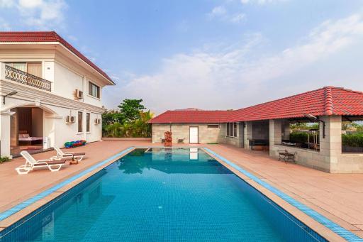 StayVista at Pristine House - Housity