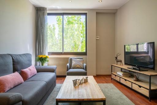 UP ROOMS BANYOLES - Housity