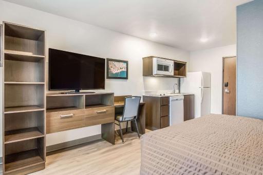 WoodSpring Suites Jacksonville Baymeadows - Housity