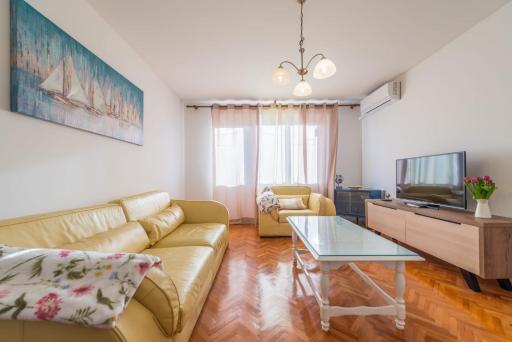 Miss Violet Apartment - Hizvo