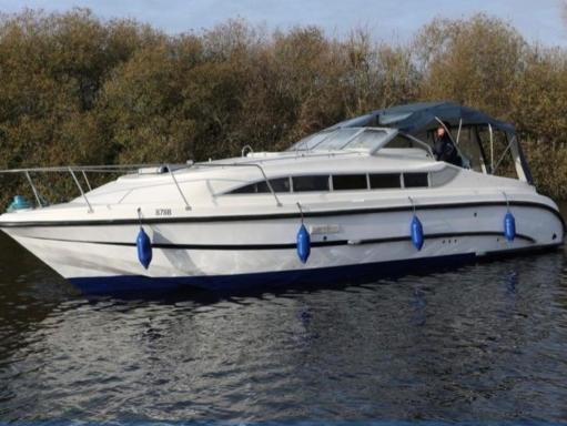 Norfolk Broads Cruiser - Housity