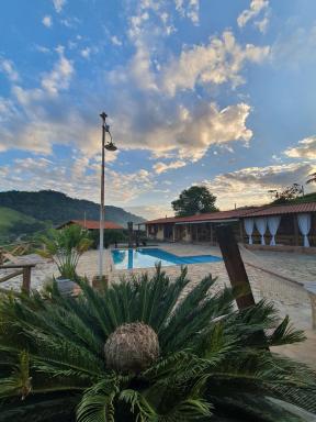 Pousada Recanto da Lunane - Housity