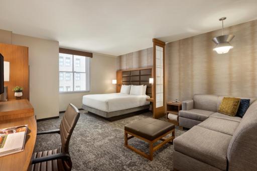 Hyatt Place Houston Downtown - Housity