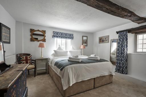 Luxury Cotswolds Cottage optional Hot Tub, Castle Combe - Housity