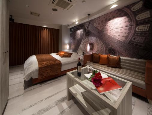 HOTEL FINE - INTO THE PREMlUM - - Housity