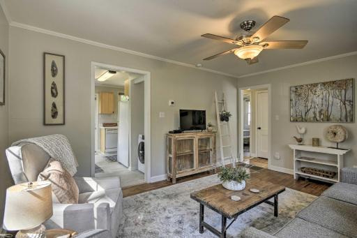 Raleigh ITB Home - Mins to Downtown and North Hills! - Housity