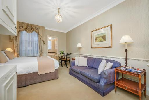 44 Curzon Street by Mansley - Housity