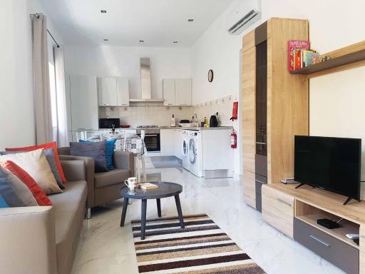 AC1- Prime Location 3 Bedroom Apt in St.Julian's - Housity