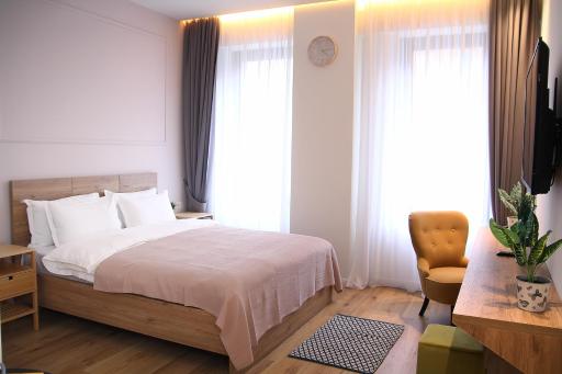 Parilament on Rustaveli 4 rooms - Housity