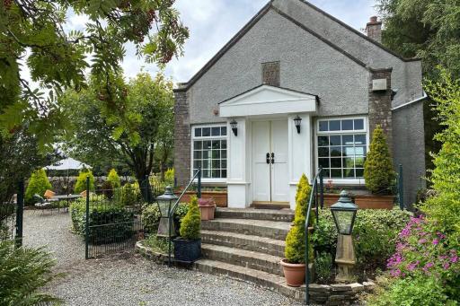The Schoolhouse Cottages - Housity
