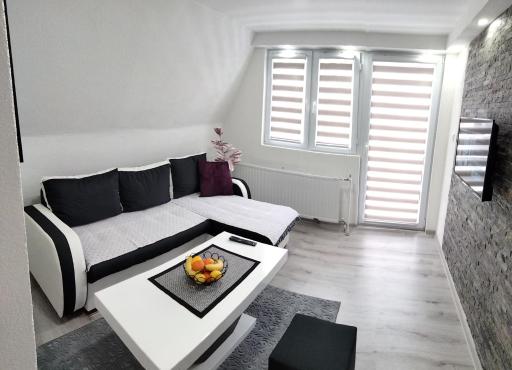 Apartmani Zlatarski DAR - Housity