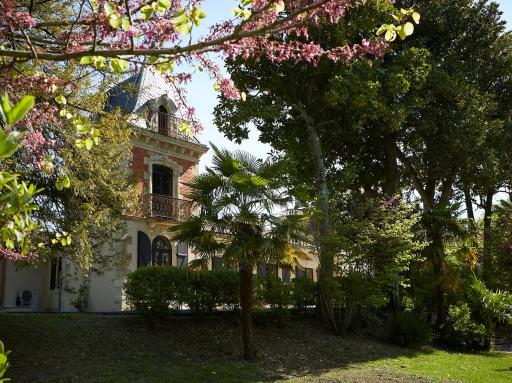 Manor House La Tour d'Armène - Hizvo